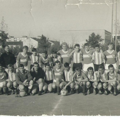 Denis - 1ère équipe juniors invitée à Stuttgart dans le cadre du jumelage avec la ville de La Ferté sous Jouarre